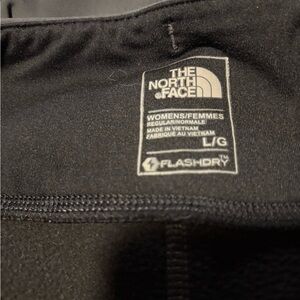 The North Face Women's Black FlashDry Leggings